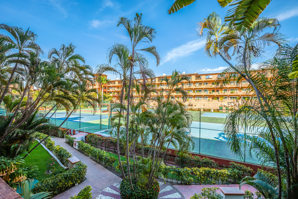 Departamento en venta en La Marina, Puerto Vallarta — foto 1 de 37