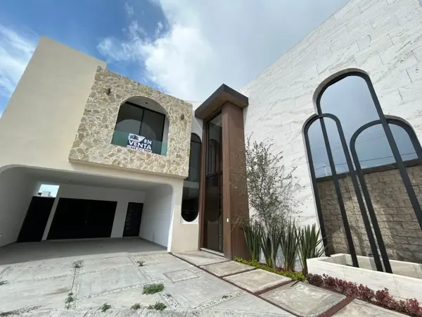 Casa en venta en La Escondida, Saltillo — foto 2 de 18