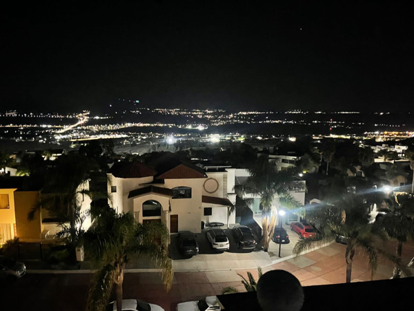Casa en venta en Corregidora: Espaciosa y con amplio jardín en Vista Real