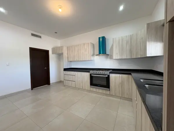 Estrena casa en Zona Norte Cortijo las Trojes