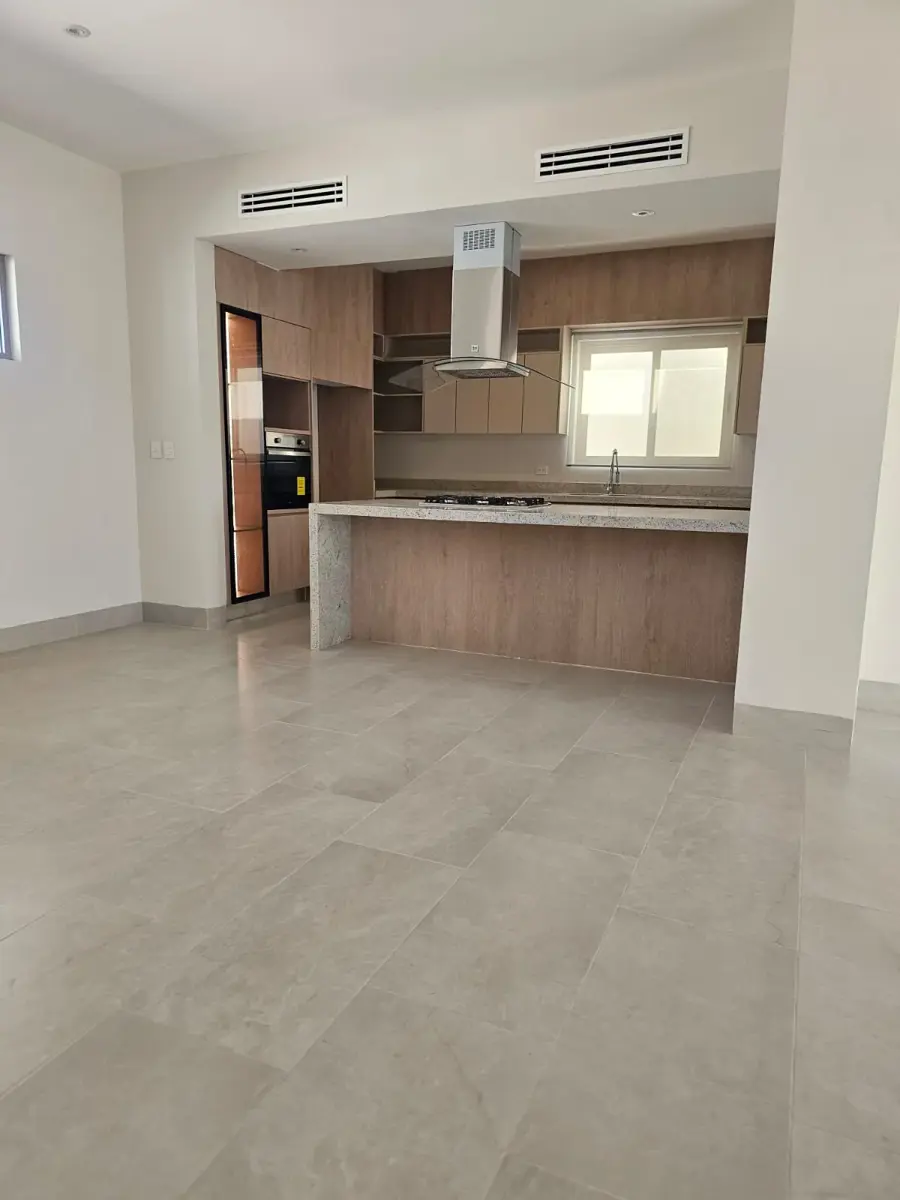 Vista 4 de RESIDENCIA EN VENTA EN LA CAVA RESIDENCIAL
