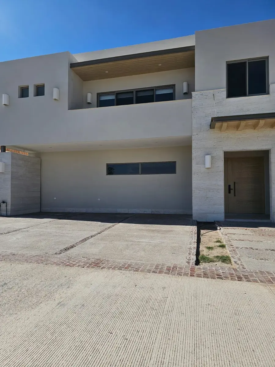 RESIDENCIA EN VENTA EN LA CAVA RESIDENCIAL RESIDENCIA EN VENTA EN LA CAVA RESIDENCIAL