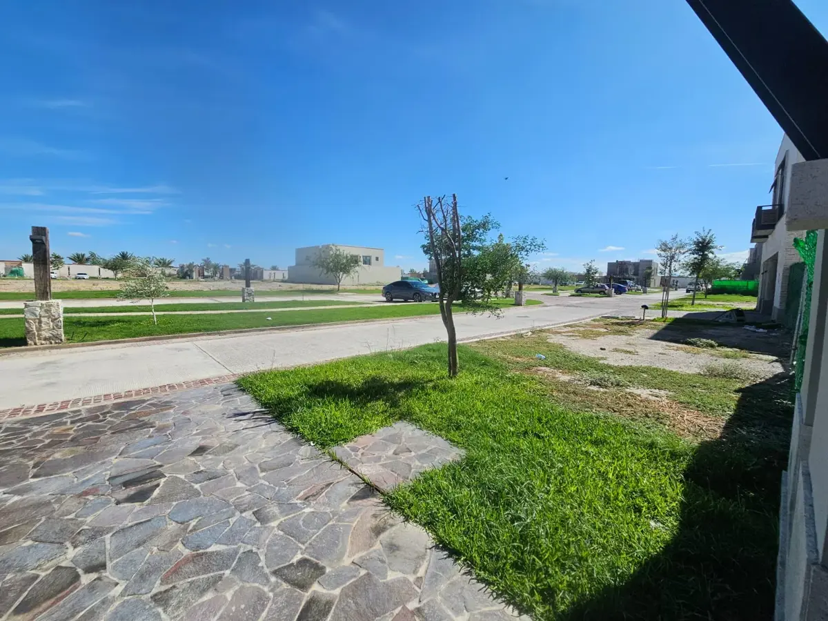 Vista 4 de RESIDENCIA EN VENTA EN LA CAVA RESIDENCIAL