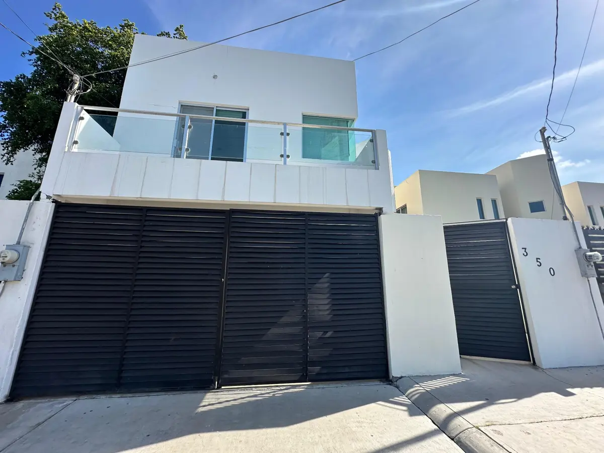 Casa en venta en Pueblo Nuevo, La Paz — foto 1 de 19