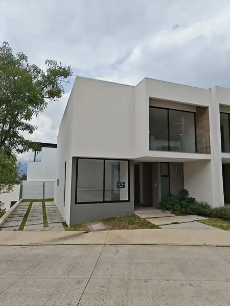 Casa en Venta – Vista Verde Precio: $4,264,000