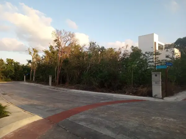 Terreno en venta en Villas Morelos II, Puerto Morelos — foto 3 de 9