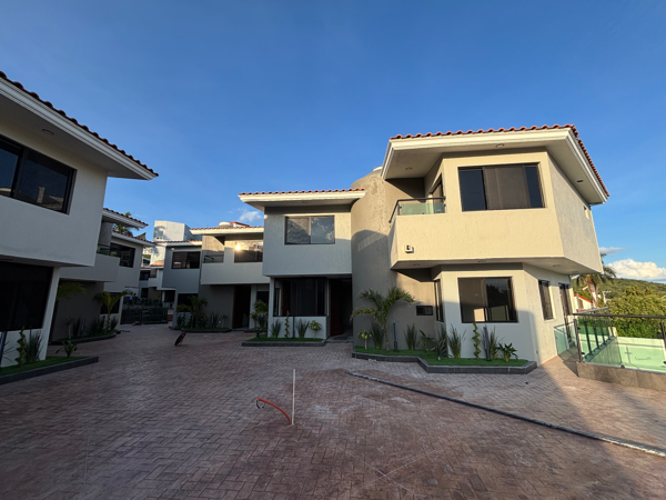 CASA EN RENTA EN VILLAS DE IRAPUATO