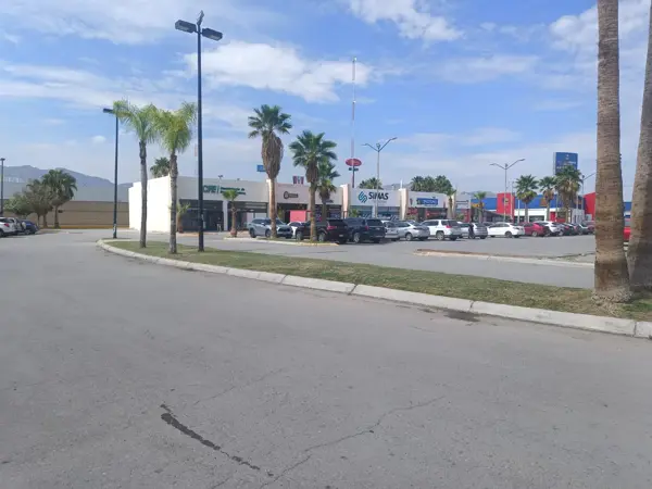 Local en renta en Residencial los Cedros, Torreón — foto 2 de 7