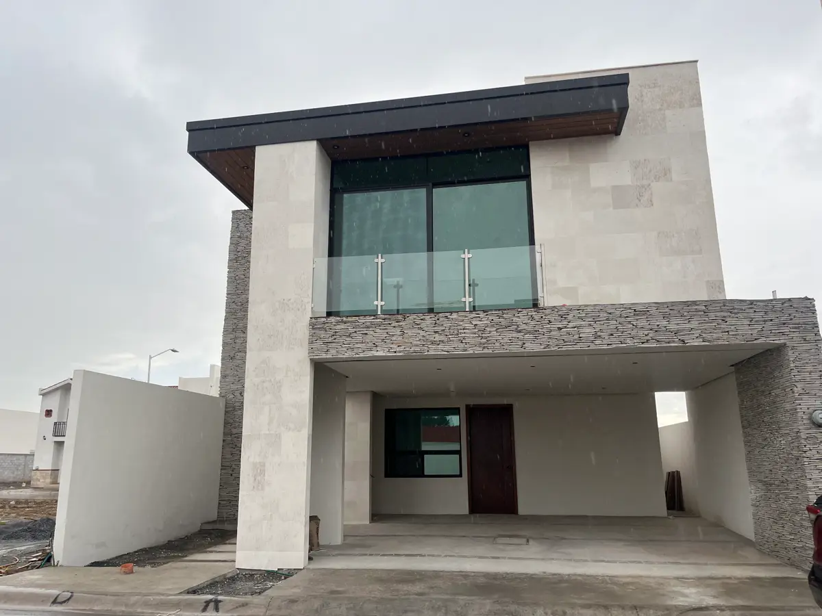 Casa en venta en Los Rodriguez, Saltillo — foto 1 de 19