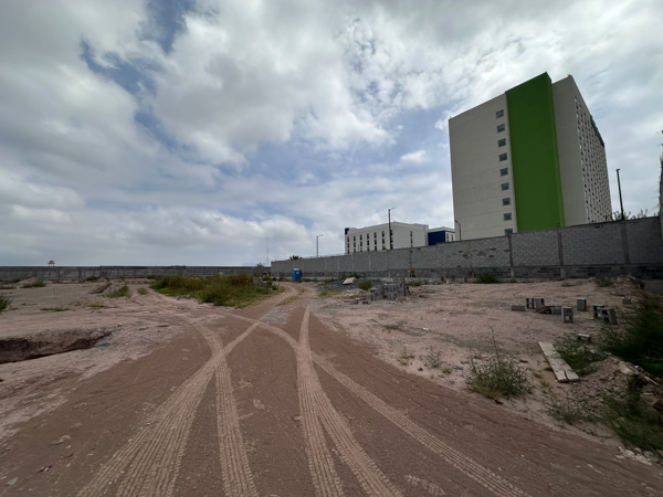 Terreno en venta en Jardines Coloniales, Saltillo — foto 2 de 9