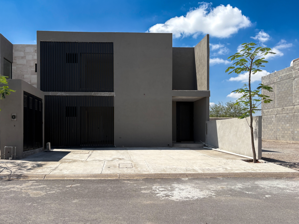 Casa en venta en Rincón las Trojes, Torreón — foto 1 de 14