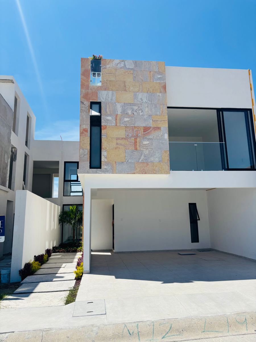 Casa en venta en Las Lomas Residencial, Alvarado — foto 1 de 17