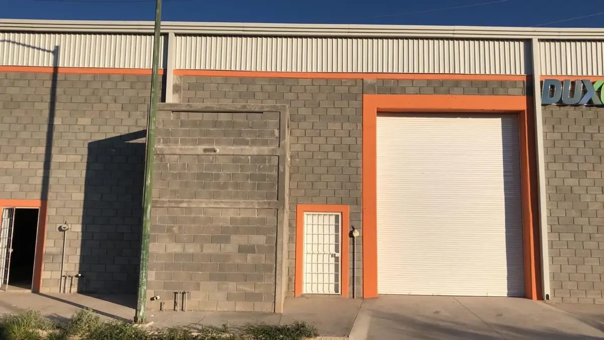 BODEGA EN RENTA CERCA DE SENDEROS BODEGA EN RENTA CERCA DE SENDEROS