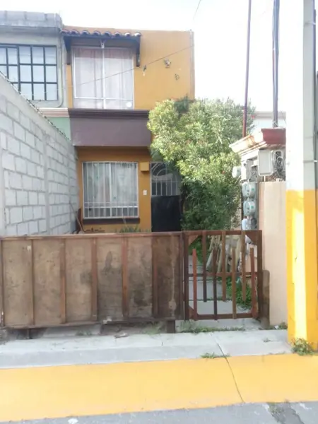 CASA EN VENTA EN HEROES TECAMAC, SECCION JARDINES!