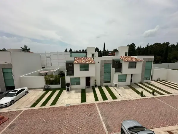 Casa en venta en Cacalomacán Centro, Toluca — foto 2 de 11