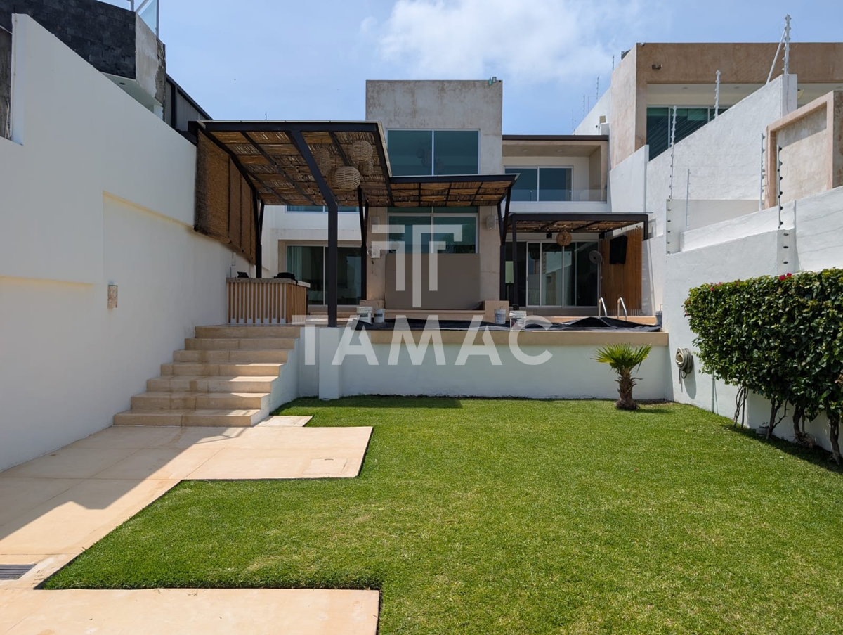 Casa en venta en Tequesquitengo, Jojutla — foto 1 de 35