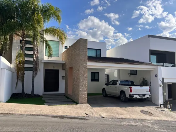 Casa en venta en Los Milagros de Valle Alto, Monterrey — foto 2 de 31