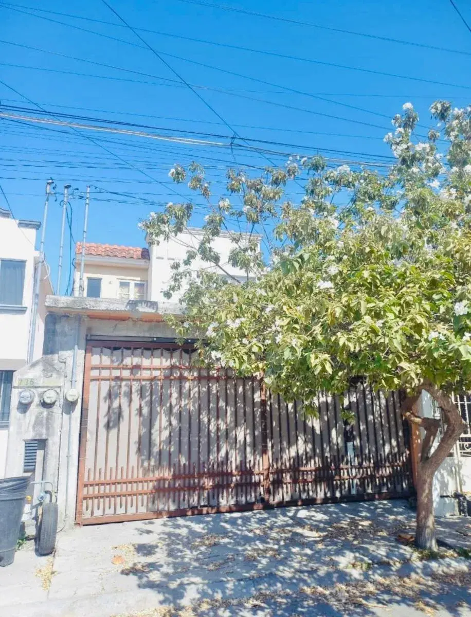 Casa en venta en Balcones de Santa Rosa, Apodaca — foto 1 de 10