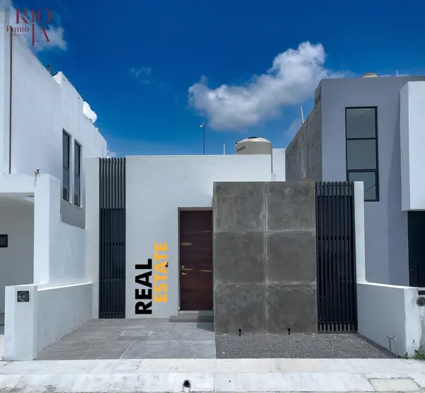 Casa en Punto Rioja, Colima, Colima