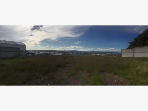 Terreno en venta en Parque Industrial Bernardo Quintana, El Marqués — foto 2 de 12
