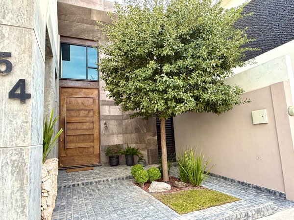 Casa en venta en La Escondida, Saltillo — foto 2 de 37