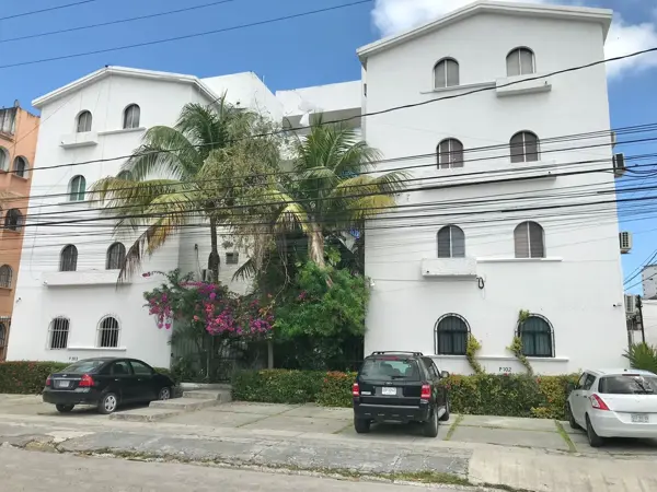 ZONA DE LUJO Departamento en VENTA Av. Nader Mz3