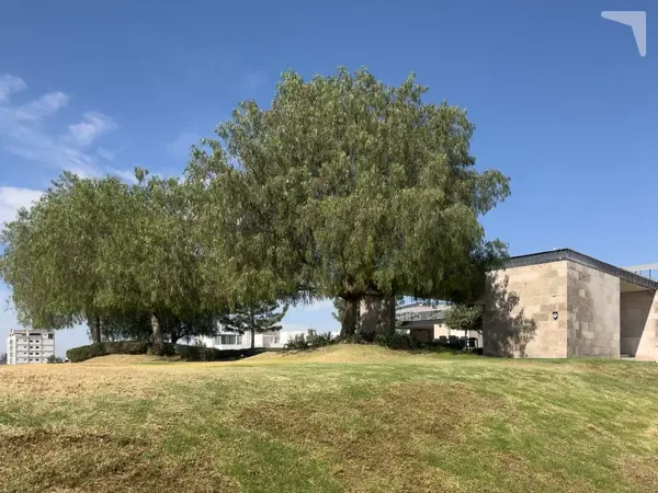 Terreno en venta en Valle Imperial, Zapopan — foto 3 de 9