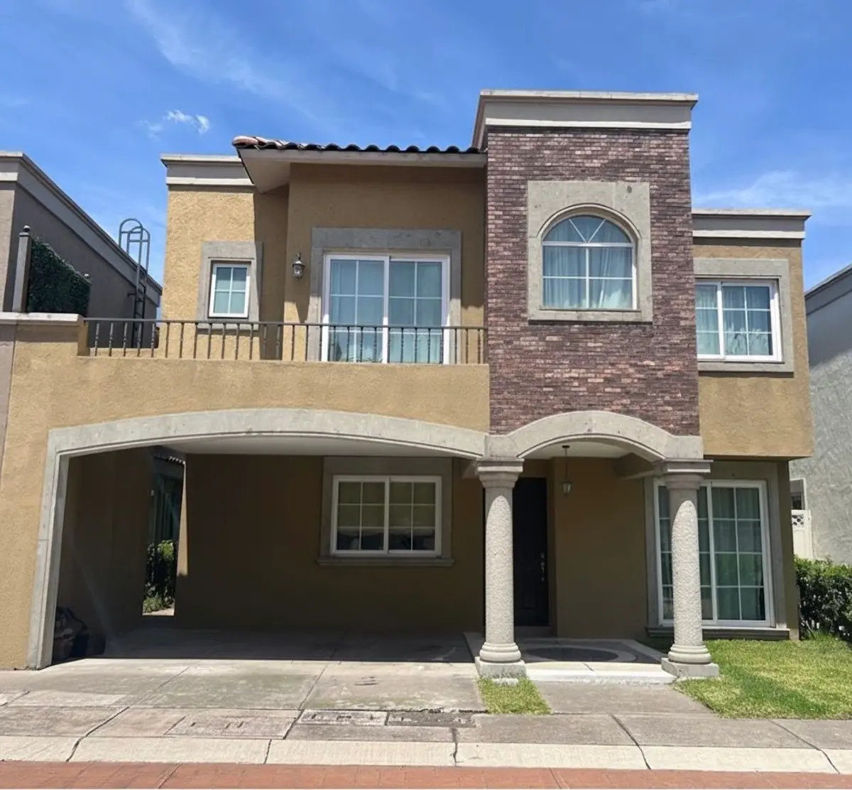 Casa en venta en Portofino Royal Country Club, Metepec — foto 1 de 41