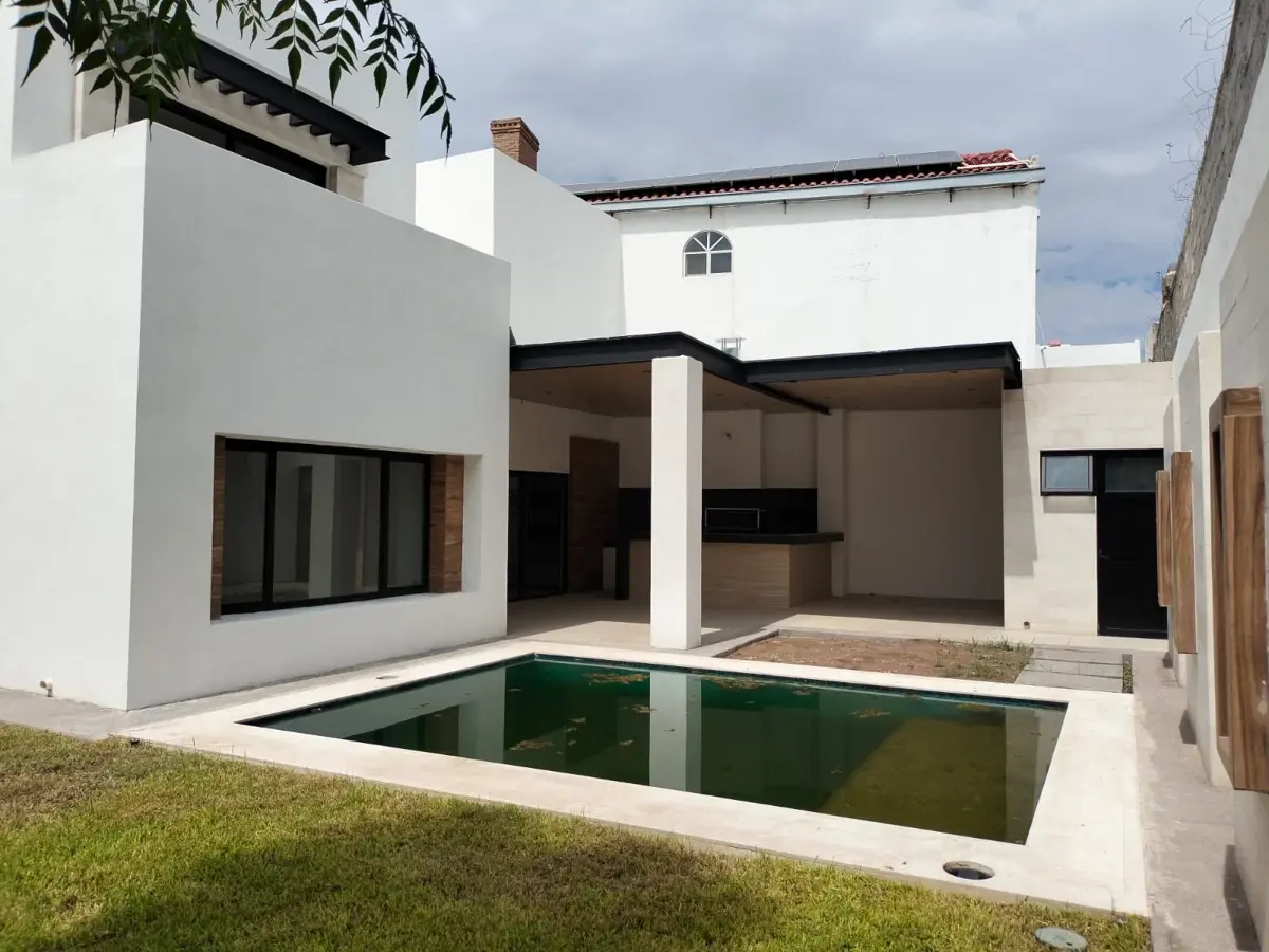 Vista 5 de Casa en Venta en Residencial los Fresnos