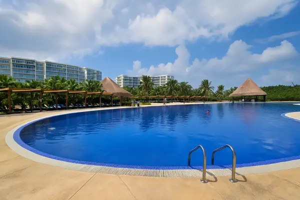 Apartamento en la playa con vista al mat y balcón en Amara uno