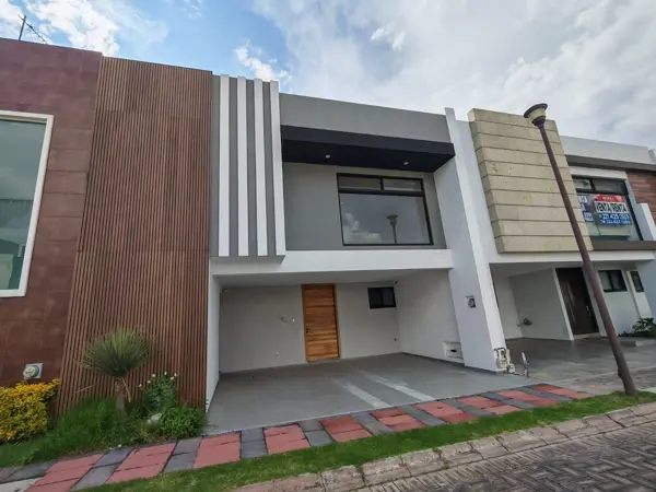 Casa en Venta en Fraccionamiento. Arboreto, Exclusiva Opción con Acabados Premium y Ubicación