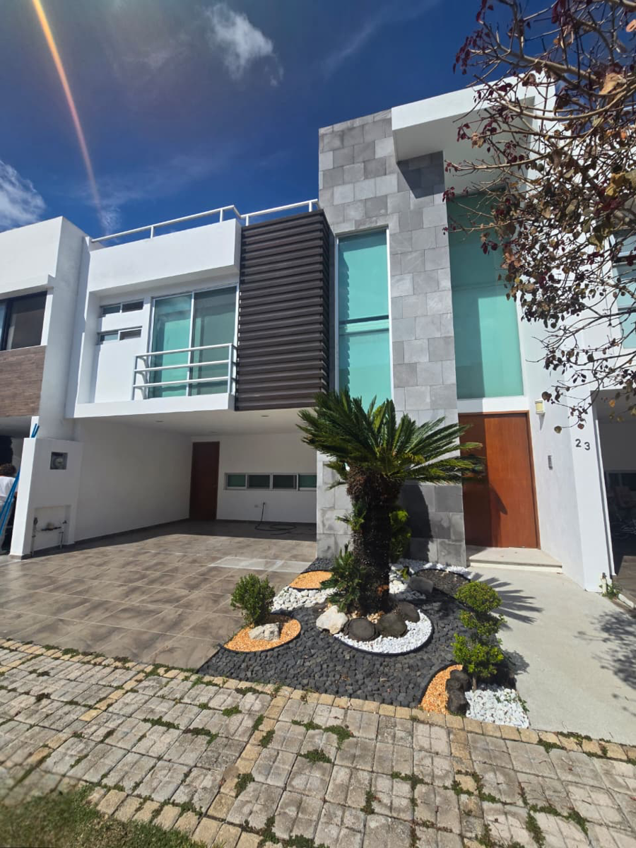 Casa en renta en Lomas de Angelópolis, Ocoyucan — foto 1 de 48