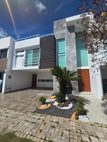 Casa en renta en Lomas de Angelópolis, Ocoyucan, Puebla