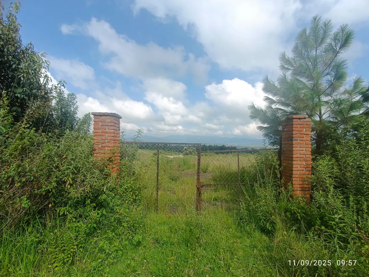 Terreno en venta en San Pedro Pareo, Pátzcuaro — foto 1 de 15