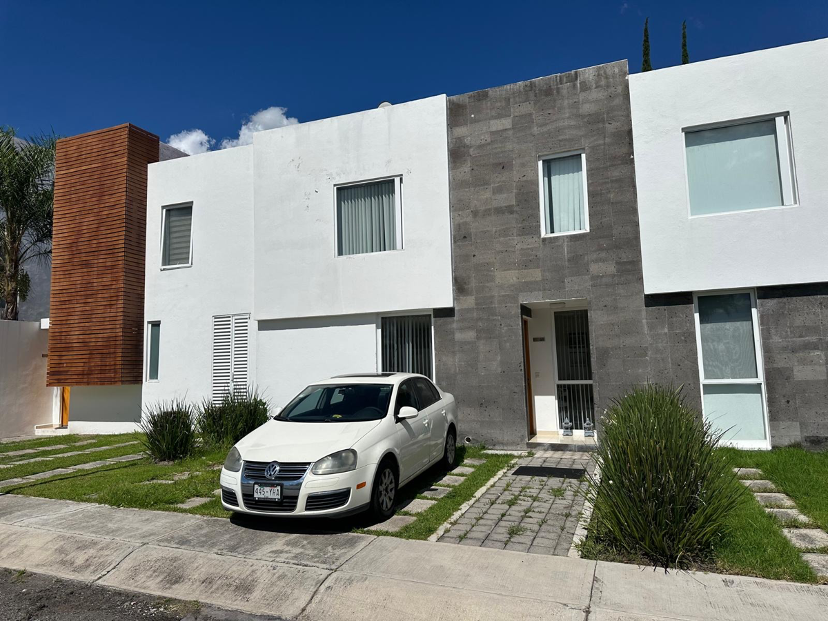 Casa en renta en Juriquilla Santa Fe, Querétaro — foto 1 de 26
