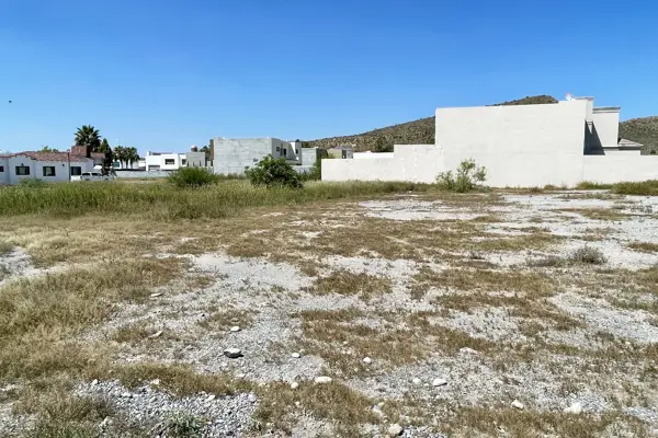 Terreno en venta en Country Club Residencial, Saltillo — foto 3 de 12
