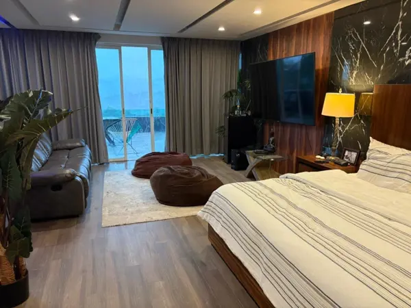 Casa en venta en Las Cañadas (Bosques de San Isidro), Zapopan — foto 2 de 51