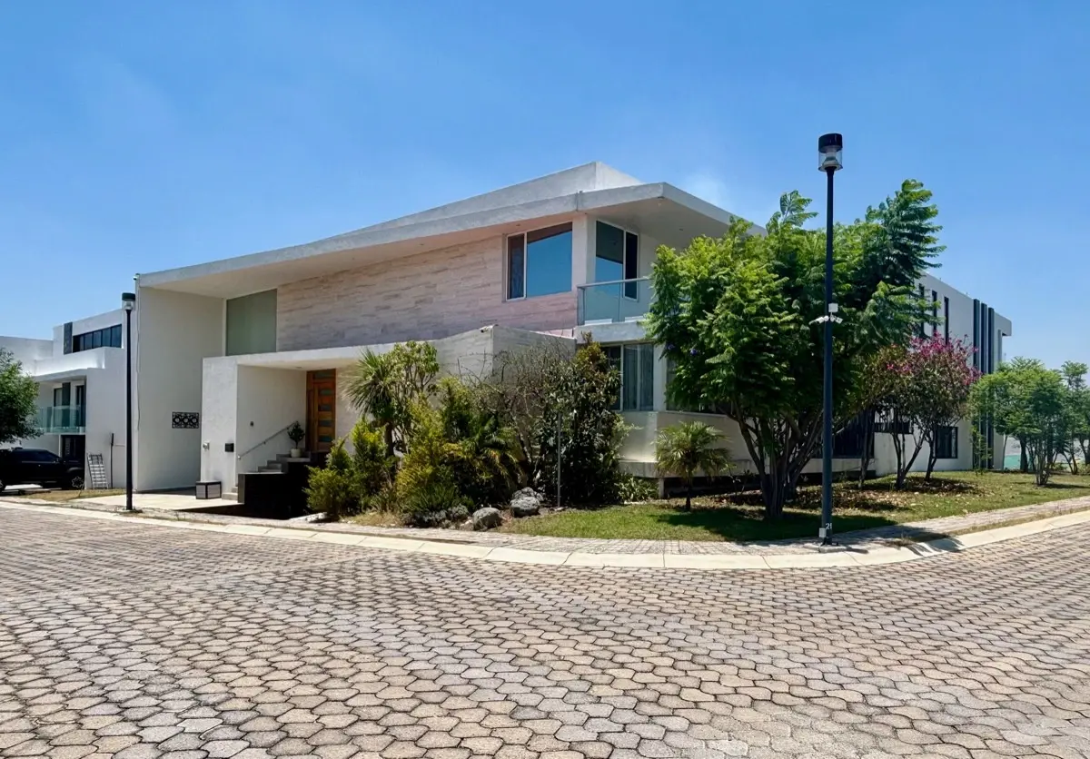 Casa en venta en Lomas de Angelópolis, San Andrés Cholula — foto 1 de 30