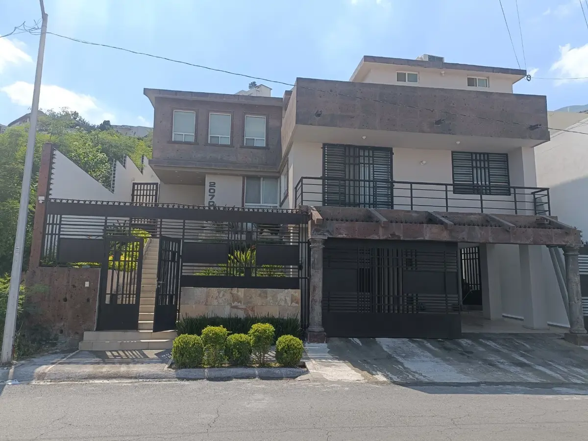 Casa en renta en Valle de las Cumbres Segundo Sector, Monterrey — foto 1 de 34
