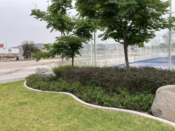 Venta terreno 300 m2 cerca Plaza Comercial Antea Queretaro