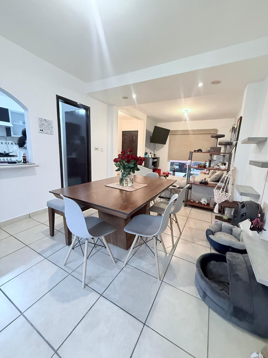 Casa en venta en San Miguel Totocuitlapilco, Metepec — foto 1 de 15