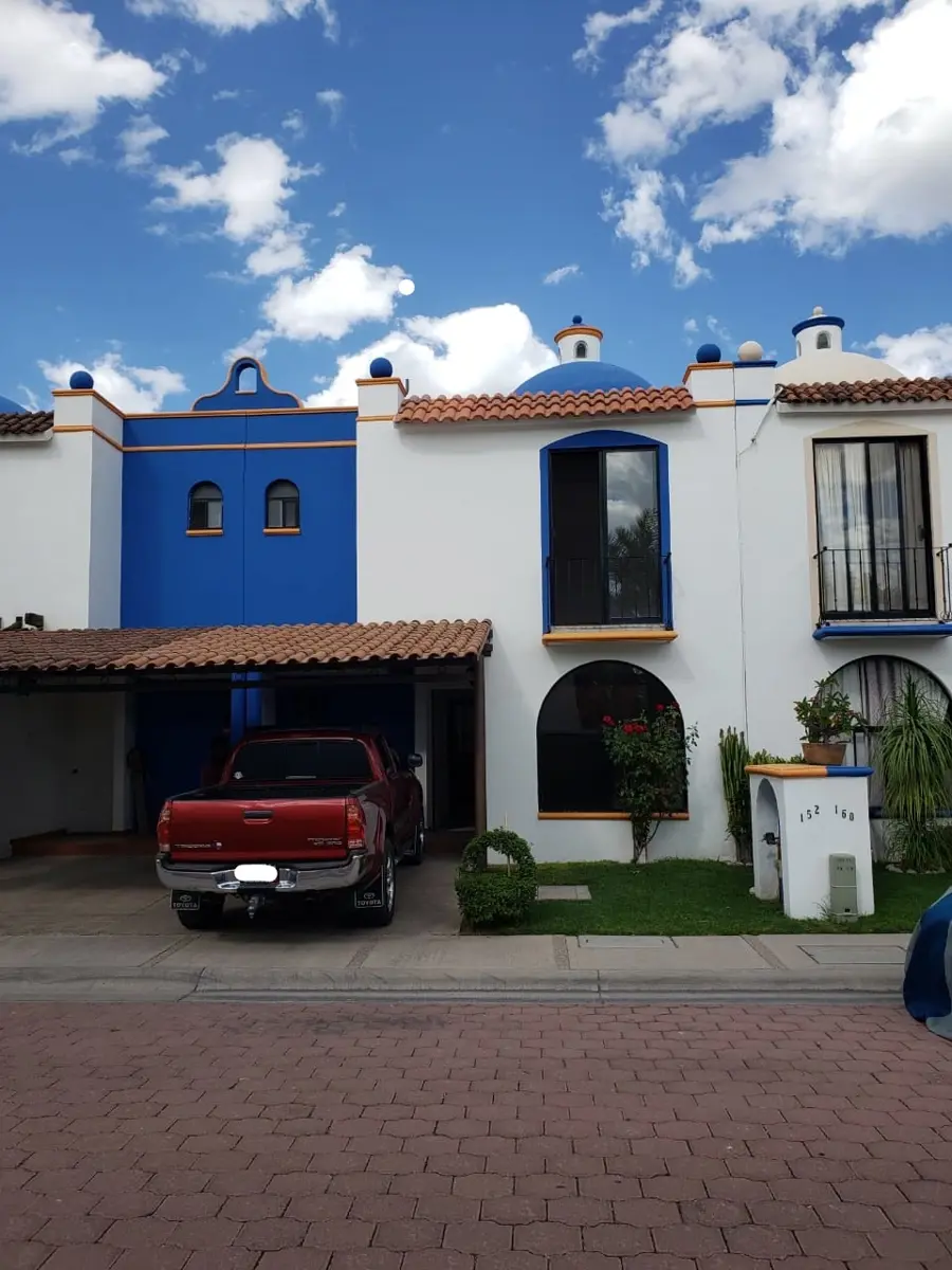 Casa en venta en Hacienda de San Miguel, Irapuato — foto 1 de 26