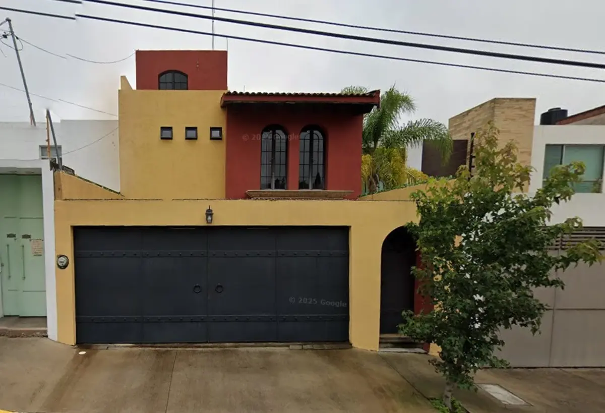 Casa en venta en Lomas de Santa Maria, Morelia — foto 1 de 11