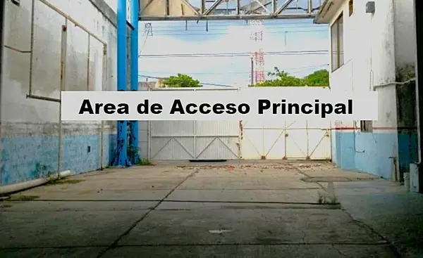 Terreno Comercial sobre av. Cuautemoc, lado sombra con oficinas en 2 niveles