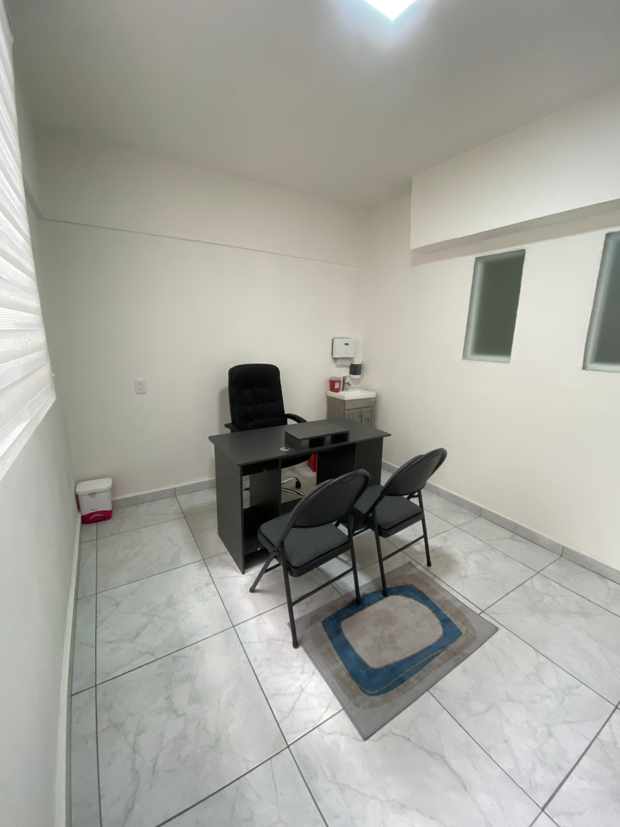 Consultorio en renta en Residencial Colón, Toluca — foto 1 de 23