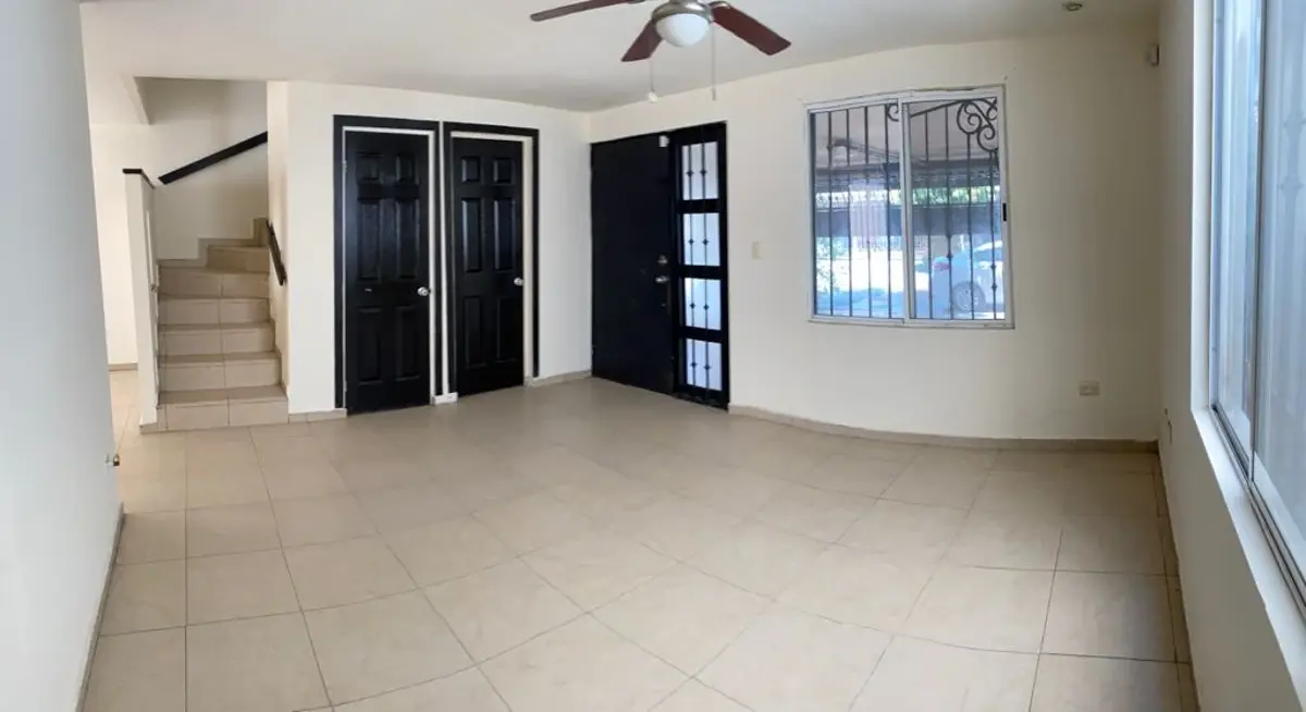 Casa en venta en Misión de Anáhuac, General Escobedo — foto 1 de 17