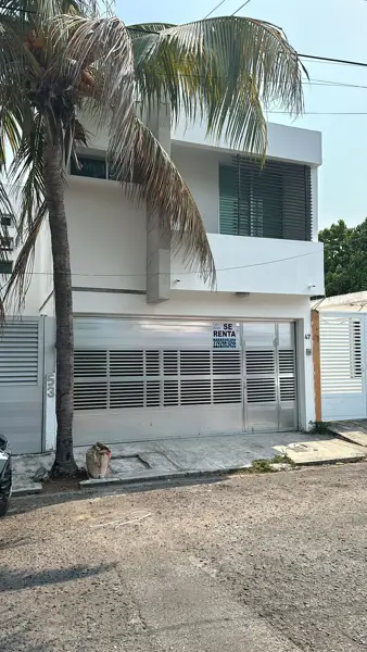 Casa en Renta: 3 Recámaras en Boca del Río, Cerca de Plaza Américas