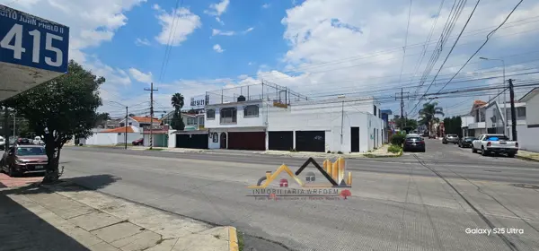 Se Vende Casa para Uso Comercial o Habitacional. Zona Universitaria, en Esquina, Remodelada