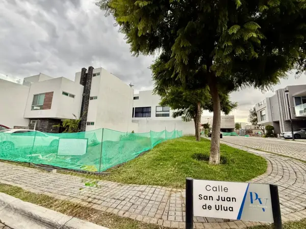 Terreno en venta en Lomas de Angelópolis, San Andrés Cholula — foto 2 de 4