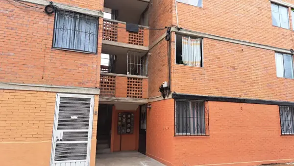 Amplio departamento 3 recámaras en Infonavit Agua Santa cerca del Hospital de la Mujer
